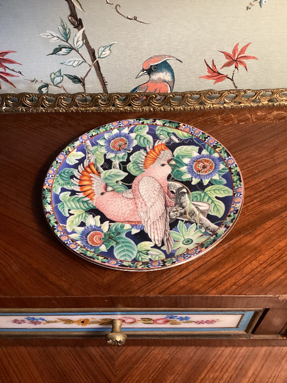 Bone china decorative plate titled 'Exotic Birds Leadbeater's Cockatoo' by Aynsley