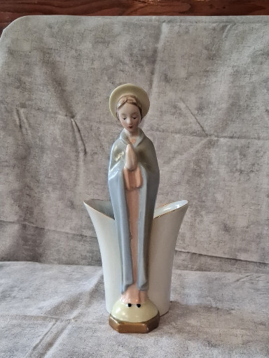 Ceramic planter figurine depicting the Virgin Mary in prayer, marked 'Supreme Quality TMJ Japan'