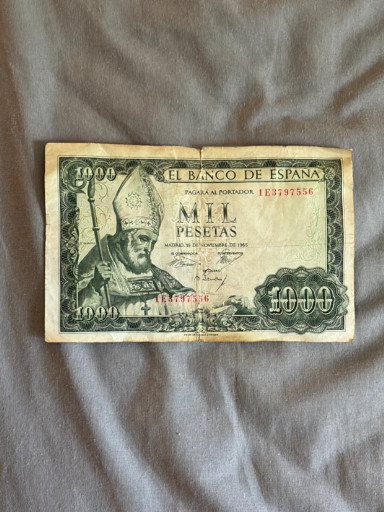 Spanish banknote '1000 Pesetas' issued by El Banco de España