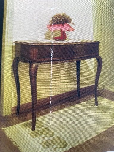 Tavolo consolle in legno di noce con gambe cabriole e cassetto, stile Luigi XV