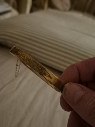 9ct rolled gold bangle with foliate engraved design