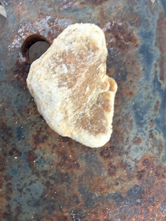 Roca de cuarzo natural sin pulir