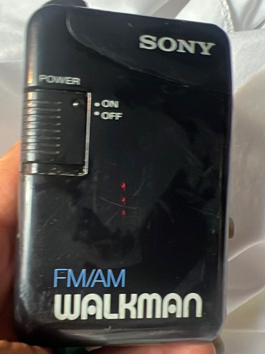 Sony FM/AM Walkman portable radio