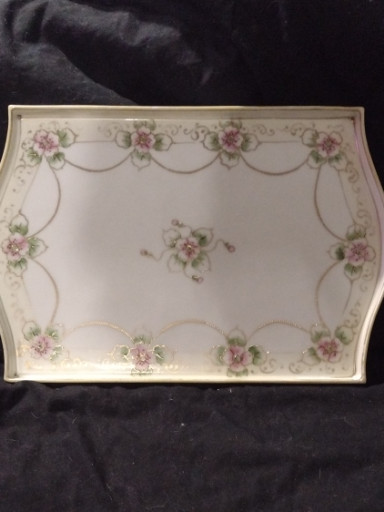 Porcelain vanity tray with hand-painted pink floral decoration by Noritake (Nippon mark)