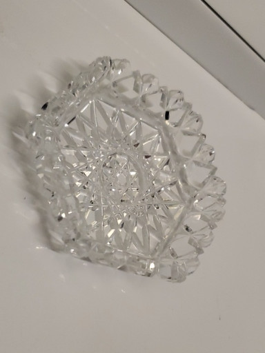 Cut crystal glass heart-shaped dish
