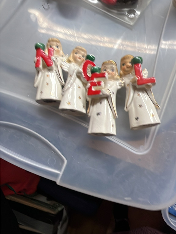 Porcelain figurines of 'Heavenly NOEL' Christmas angels by Commodore Japan