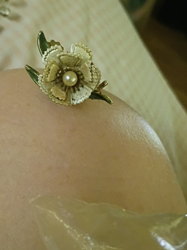 Gold-tone metal flower ring with faux pearl center