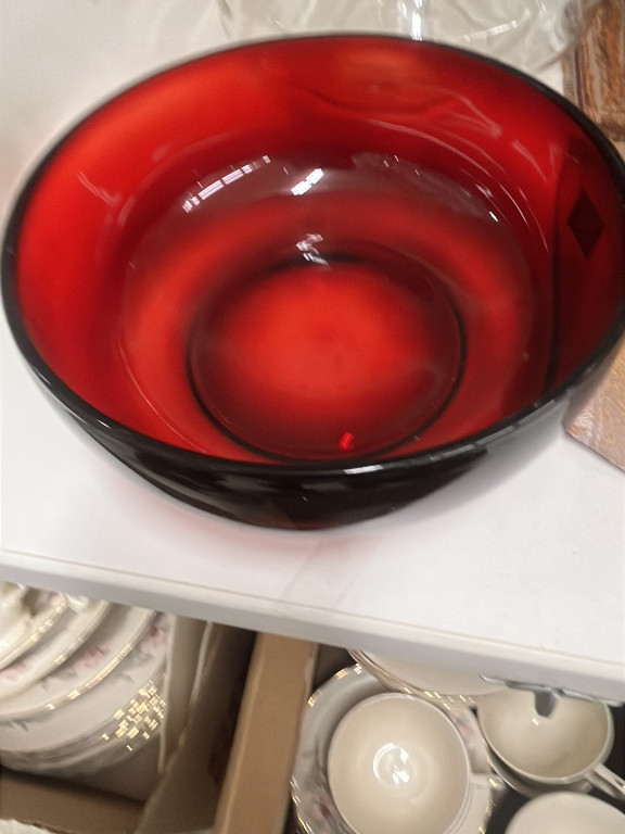 Ruby red glass bowl by Arcoroc France