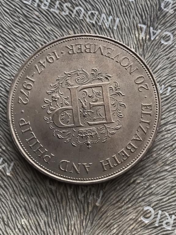 British Crown coin commemorating the 25th Wedding Anniversary of Queen Elizabeth II and Prince Philip, 1947-1972