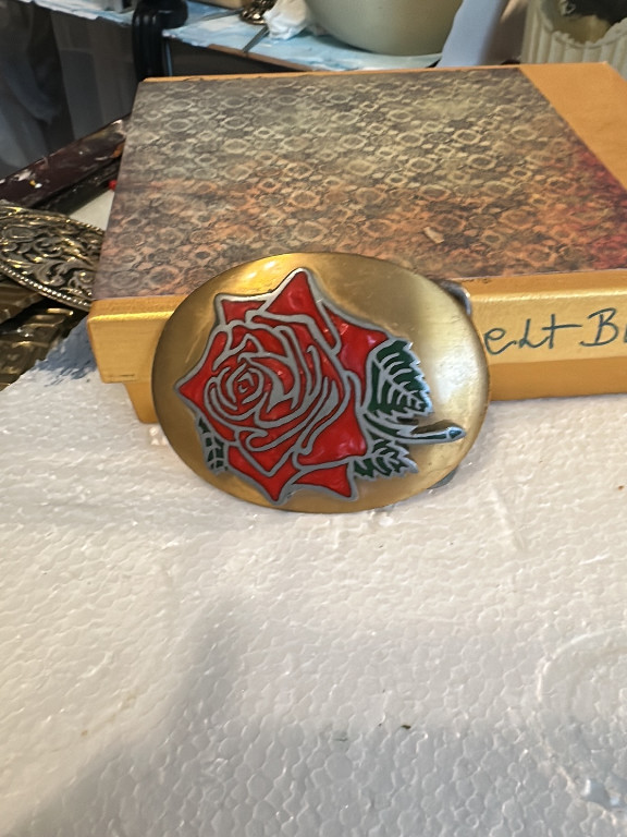 Brass belt buckle with cloisonné enamel rose design