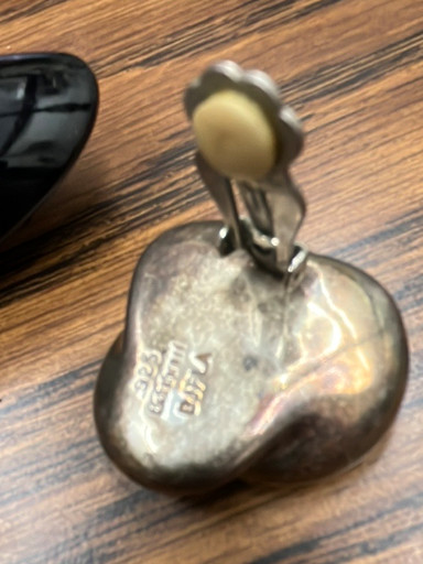 Sterling silver heart-shaped brooch pin