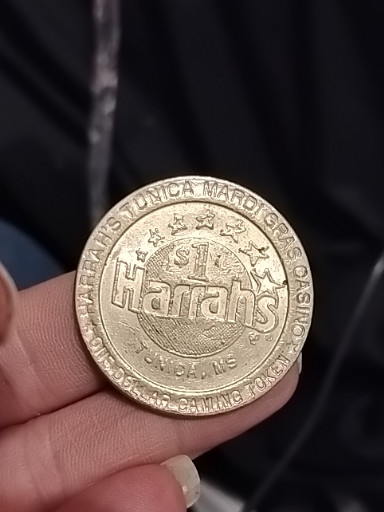 Gaming token from Harrah's Mardi Gras Casino, Tunica, Mississippi