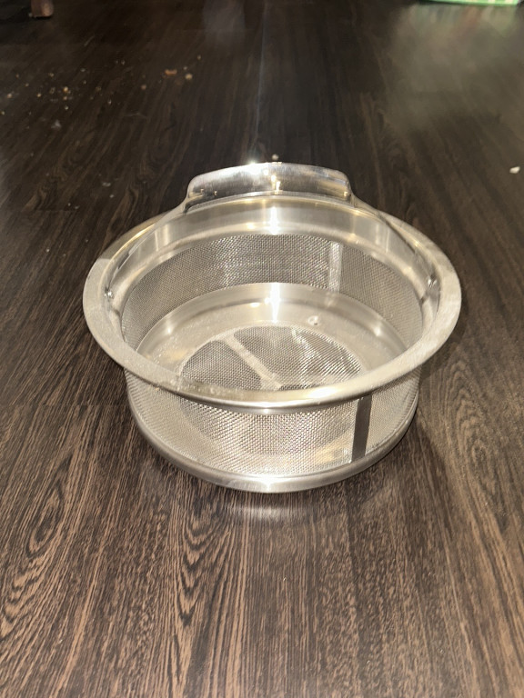 Stainless steel mesh strainer basket