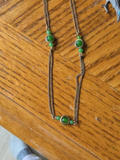 Art Deco silver-tone necklace with green chrysoprase or jade glass cabochons