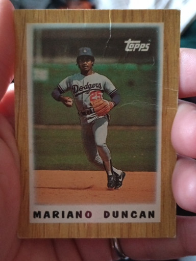 1987 Topps baseball card featuring Mariano Duncan