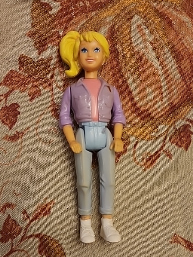 Playskool Loving Family Dollhouse blonde teenage girl doll figure with purple jacket