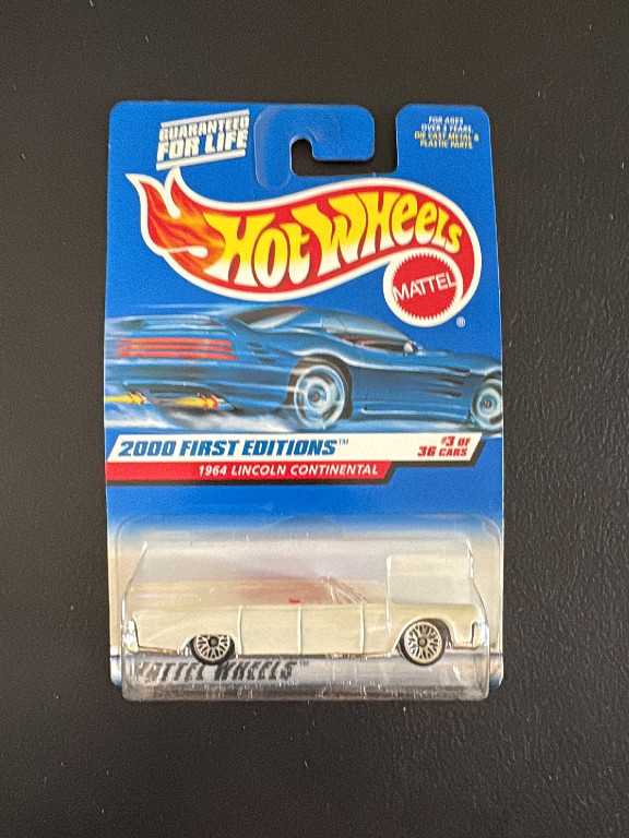 Die-cast toy car 'Hot Wheels 2000 First Editions 1964 Lincoln Continental' by Mattel