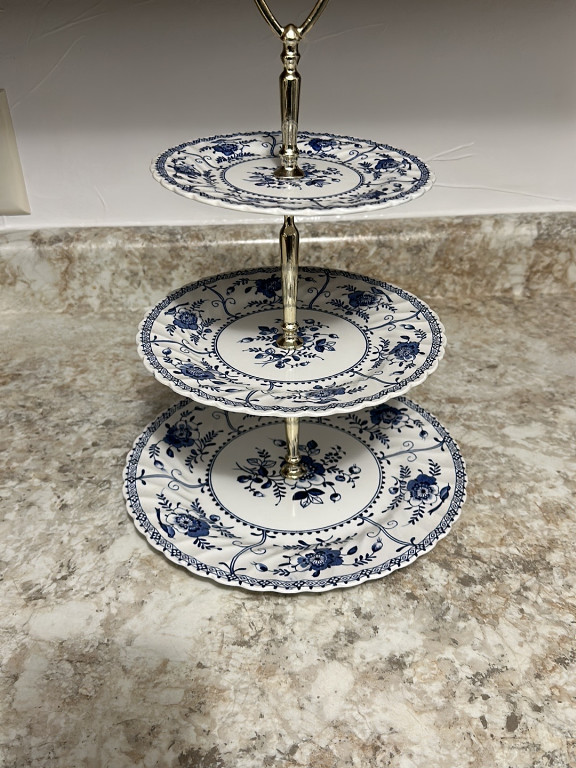 Porcelain three-tiered serving tray in 'Indies Blue' pattern by Johnson Brothers