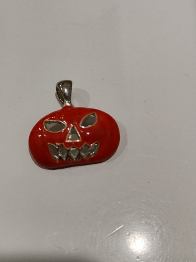 Enamel jack-o'-lantern pendant with silver-tone metal