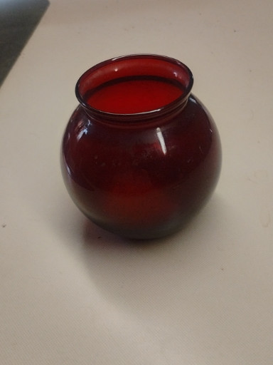Ruby red glass ivy ball vase by Anchor Hocking