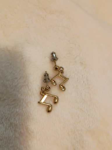Gold-tone metal music note drop earrings