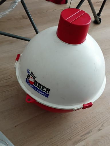 Plastic floating cooler 'The Big Bobber' by Byers