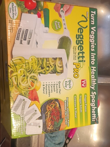 Veggetti Pro Tabletop Vegetable Spiralizer