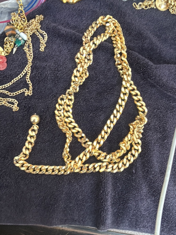 Gold-tone curb link chain necklace