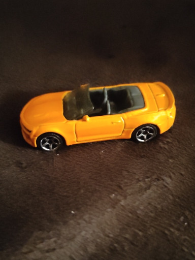 Die-cast metal toy car, Matchbox '16 Chevy Camaro Convertible