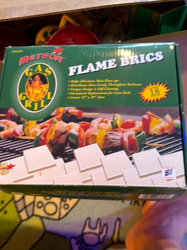 Gas Grill Flame Brics accessory set by Meteor