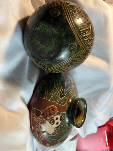 Ceramic pottery vase with sgraffito decoration signed by Franklin Calero