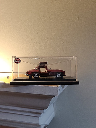 Die-cast metal Hot Wheels RLC '55 Mercedes-Benz 300 SL Gullwing in display case