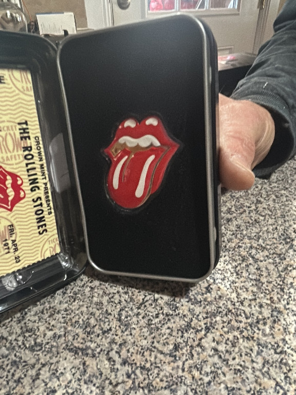 Silver proof coin 'Tongue and Lips' by The Royal Mint for Gibraltar