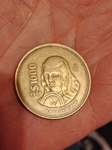 Copper-nickel 1000 Pesos coin featuring Sor Juana Inés de la Cruz, issued by Mexico