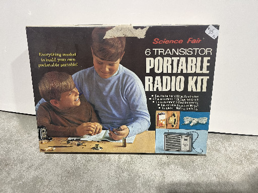 Science Fair 6 Transistor Portable Radio Kit by Radio Shack