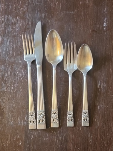 Silverplate flatware set in 'Coronation' pattern by Oneida Community