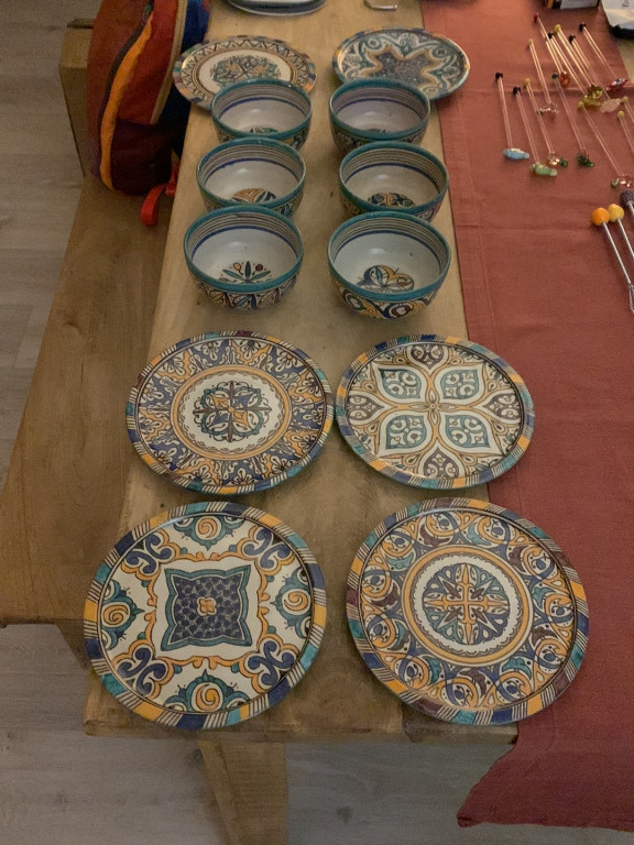 Service de céramique peinte à la main de Fès, Maroc