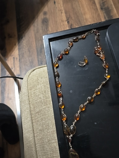14K gold wire-linked amber bead necklace with matching earrings