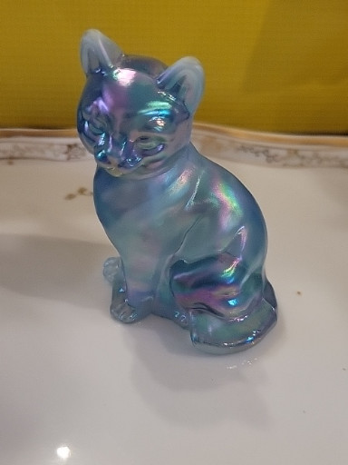Iridescent carnival glass cat figurine by Fenton Art Glass
