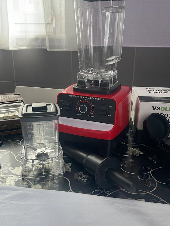 Mixeur multifonction professionnel de comptoir avec récipient en plastique transparent