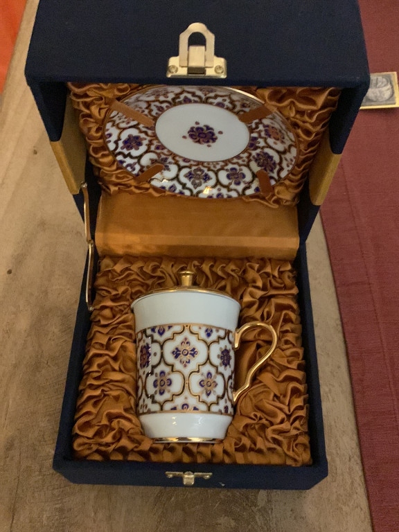 Service à café en porcelaine Benjarong avec applications d'or