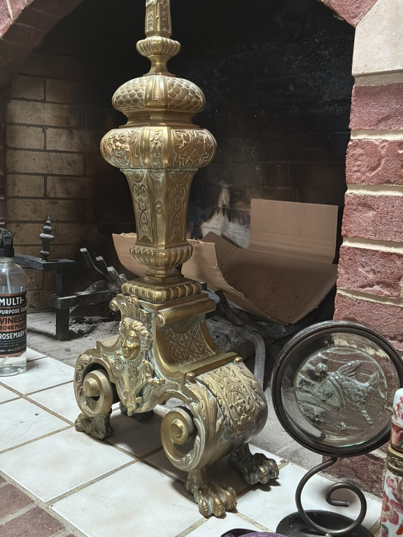 Brass Régence-style andiron (chenet) 1860 Meissen Bronze set