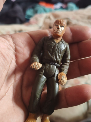 Figura de juguete de plástico 'The Wolf Man' de la serie Universal Monsters de Burger King