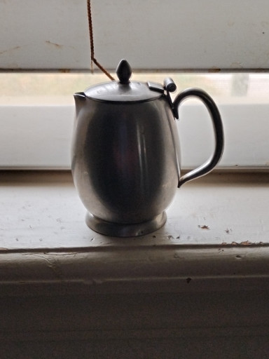 Stainless steel teapot or creamer by Arnbee Japan, 18-8 stainless steel