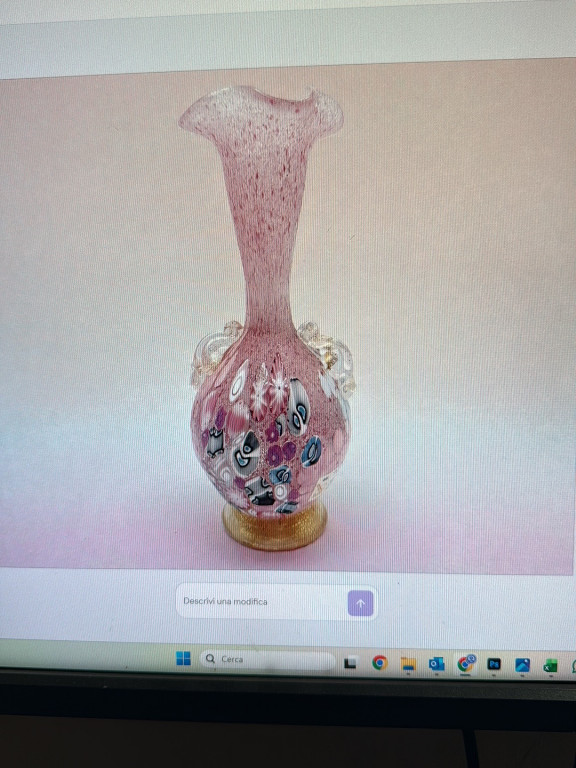 Vaso in vetro di Murano con tecnica millefiori e manici dorati, colore rosa