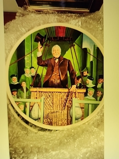 Ceramic collector plate titled 'The Wonderful Wizard of Oz' by Knowles