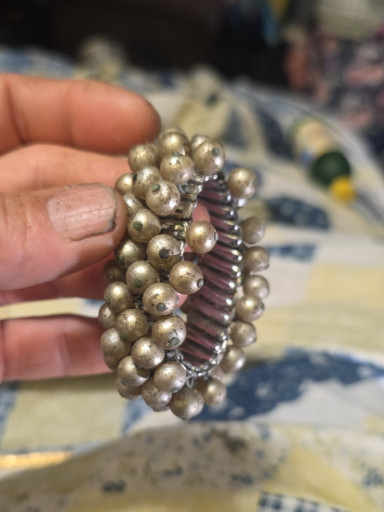 Vintage stretch bracelet with faux pearls and metallic beads