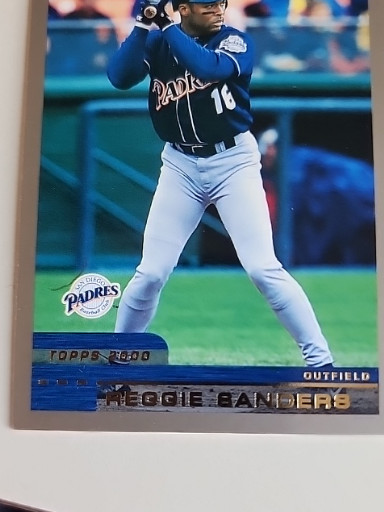 2000 Topps baseball card #134 featuring Reggie Sanders of the San Diego Padres