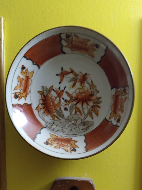 Porcelain bowl with hand-painted floral design
