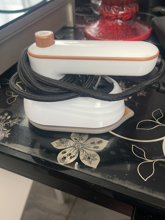 Fer à vapeur portable moderne pour vêtements avec écran LCD